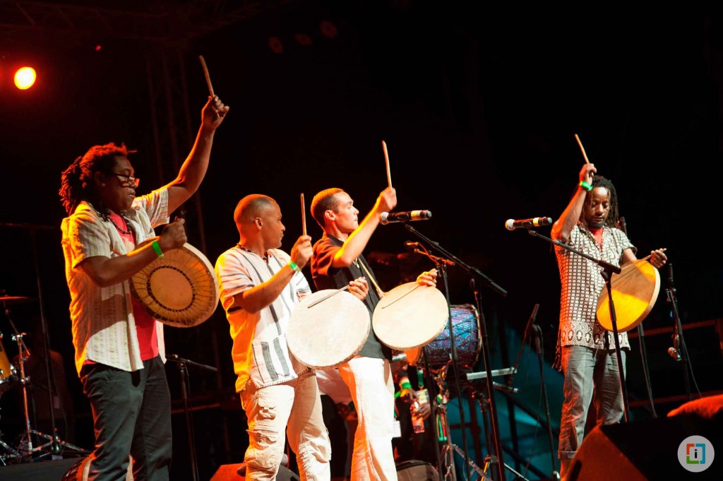 Groove Lélé entre en scène - imazcom